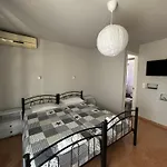 Demis Apartments
